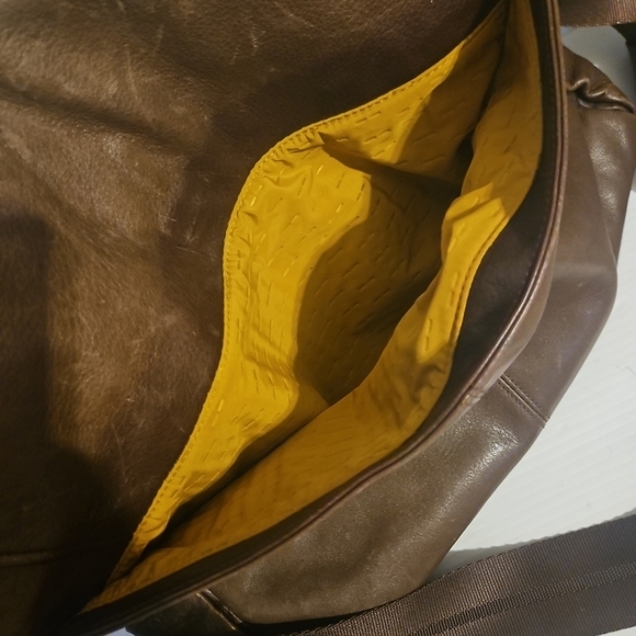 TUMI Shoulder Bag Messenger Bag Crossbody Brown Slim Flap Leather Unisex - Picture 11 of 13